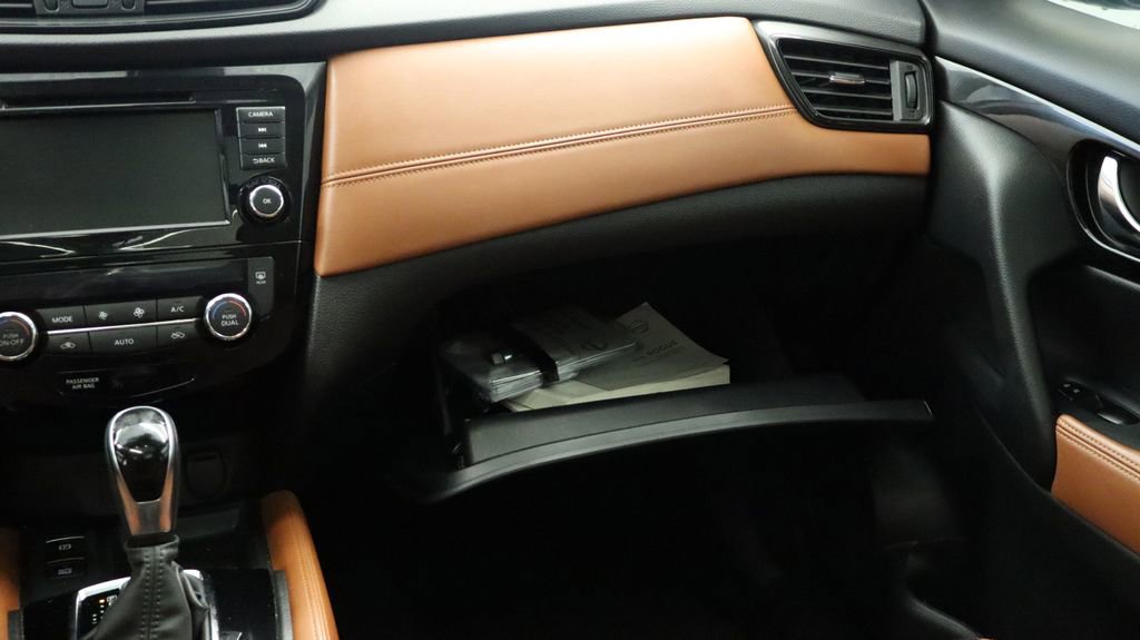 Used 2020 Nissan Rogue SL image 23