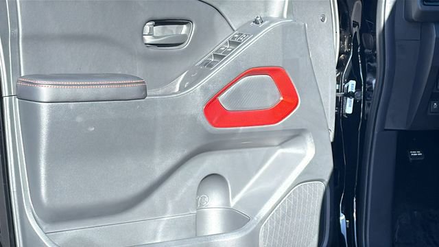 New 2026 Nissan Frontier PRO-4X w/ Pro-4x Convenience Package image 23
