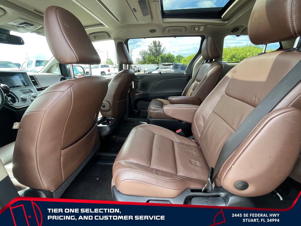 Used 2018 Toyota Sienna Limited Premium FWD image 13