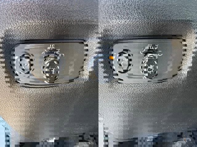 Used 2023 Chevrolet Traverse RS image 13