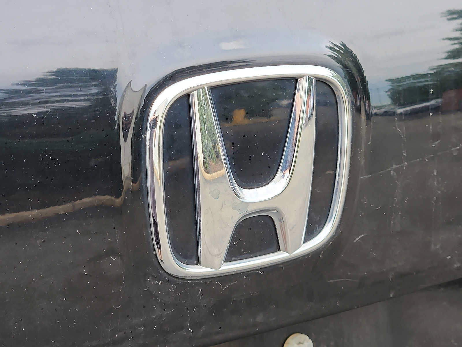 Used 2017 Honda Pilot LX image 4