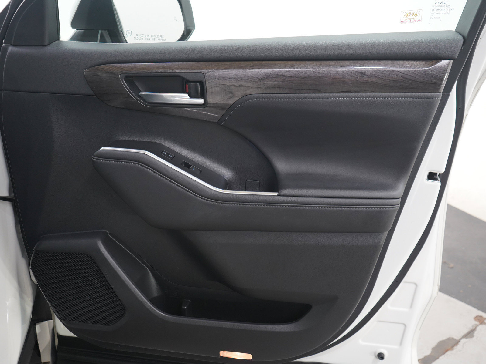 Used 2020 Toyota Highlander Platinum AWD/4WD image 12