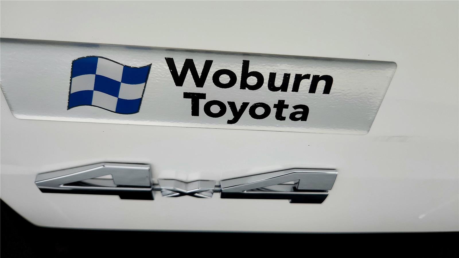 Certified 2025 Toyota Tacoma SR5 image 21