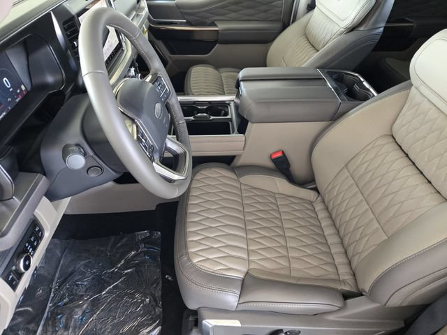 New 2027 Ford F450 Platinum w/ Platinum Plus Package AWD/4WD image 9