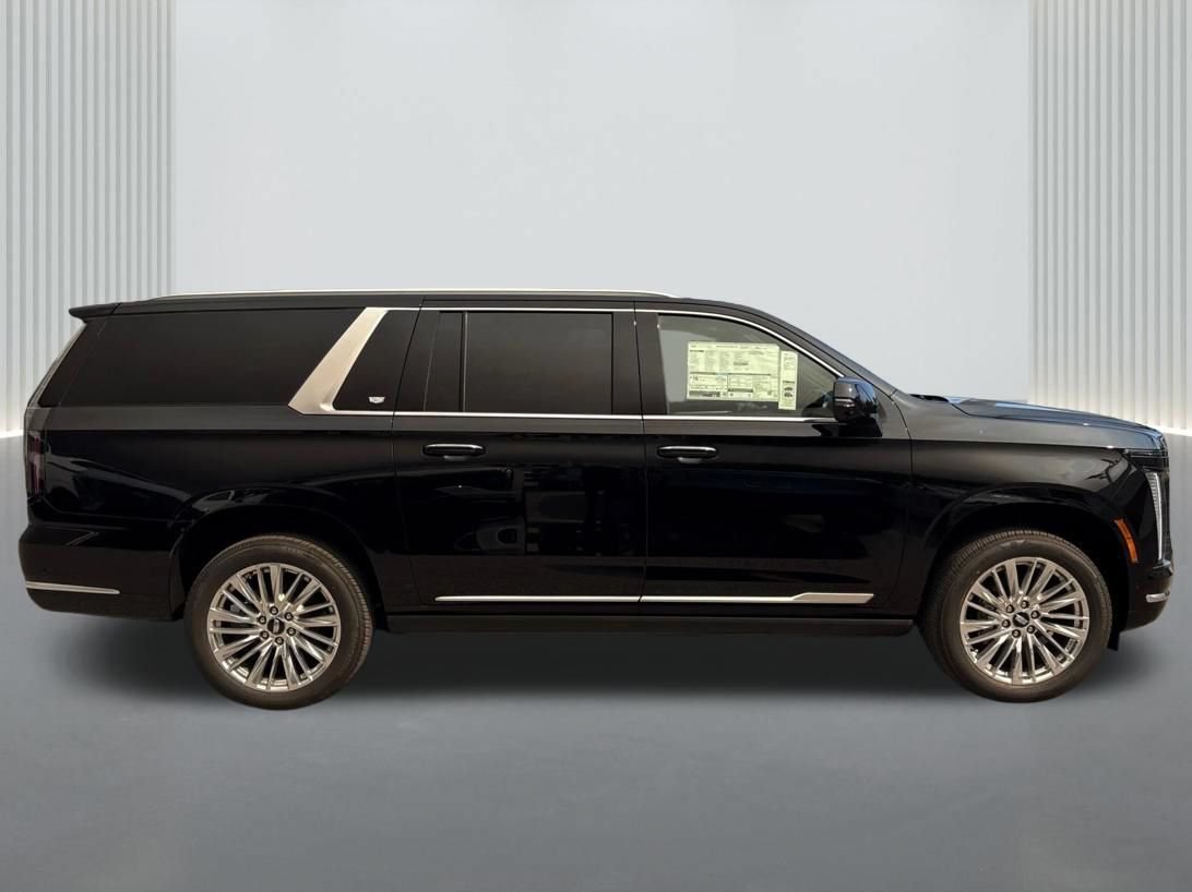 New 2026 Cadillac Escalade ESV Luxury AWD/4WD image 4