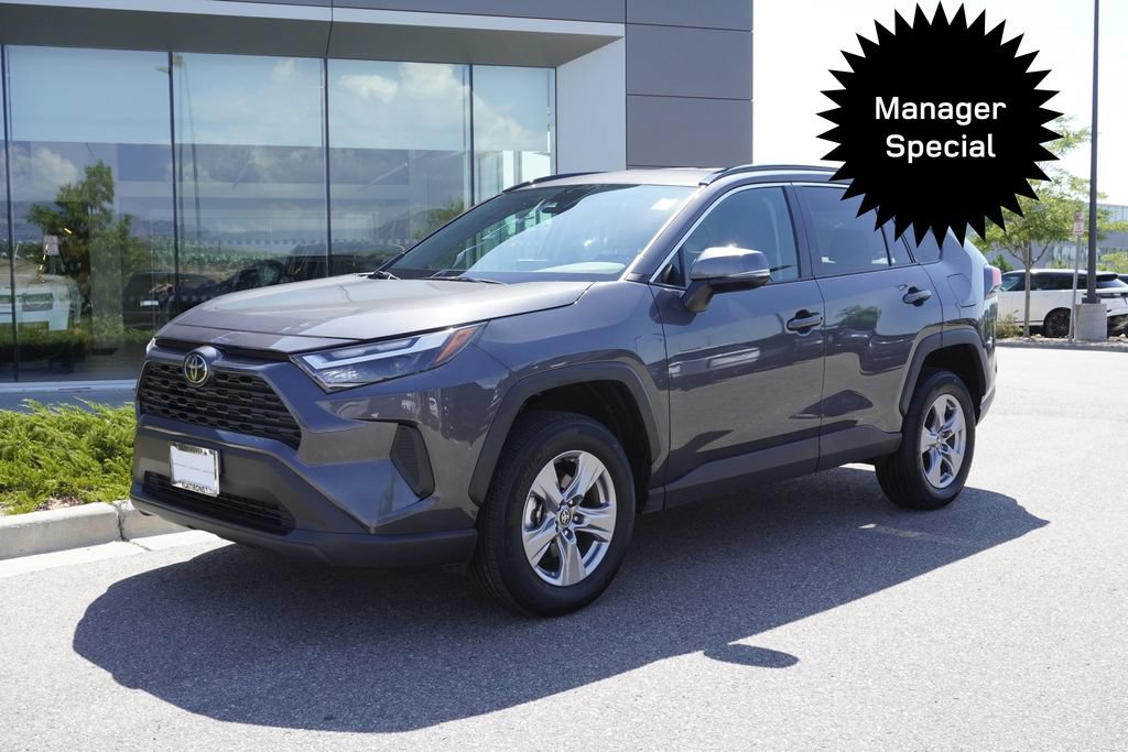 Used 2025 Toyota RAV4 XLE AWD/4WD image 3