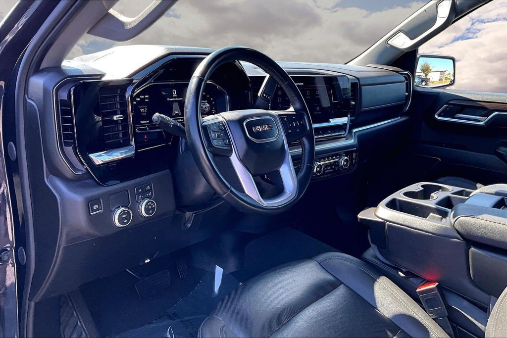 Used 2025 GMC Sierra 1500 SLT RWD image 18