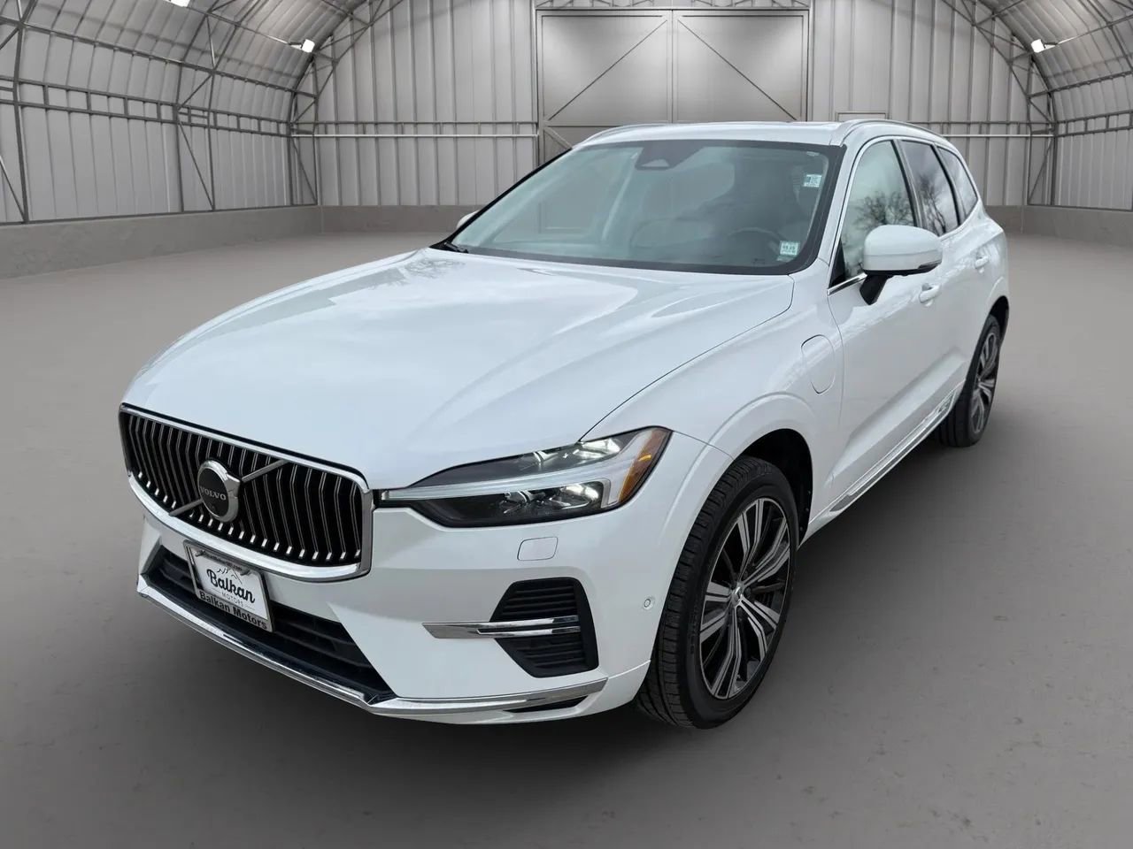 Used 2022 Volvo XC60 T8 Inscription w/ Advanced Package image 11