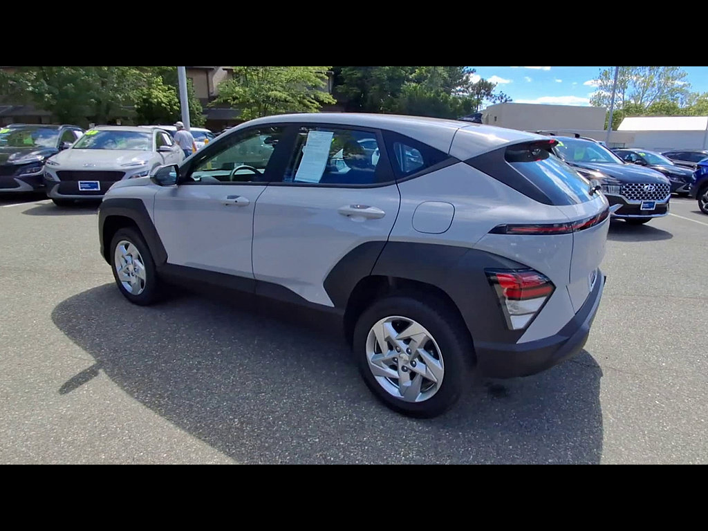 Certified 2024 Hyundai Kona SE AWD/4WD image 6