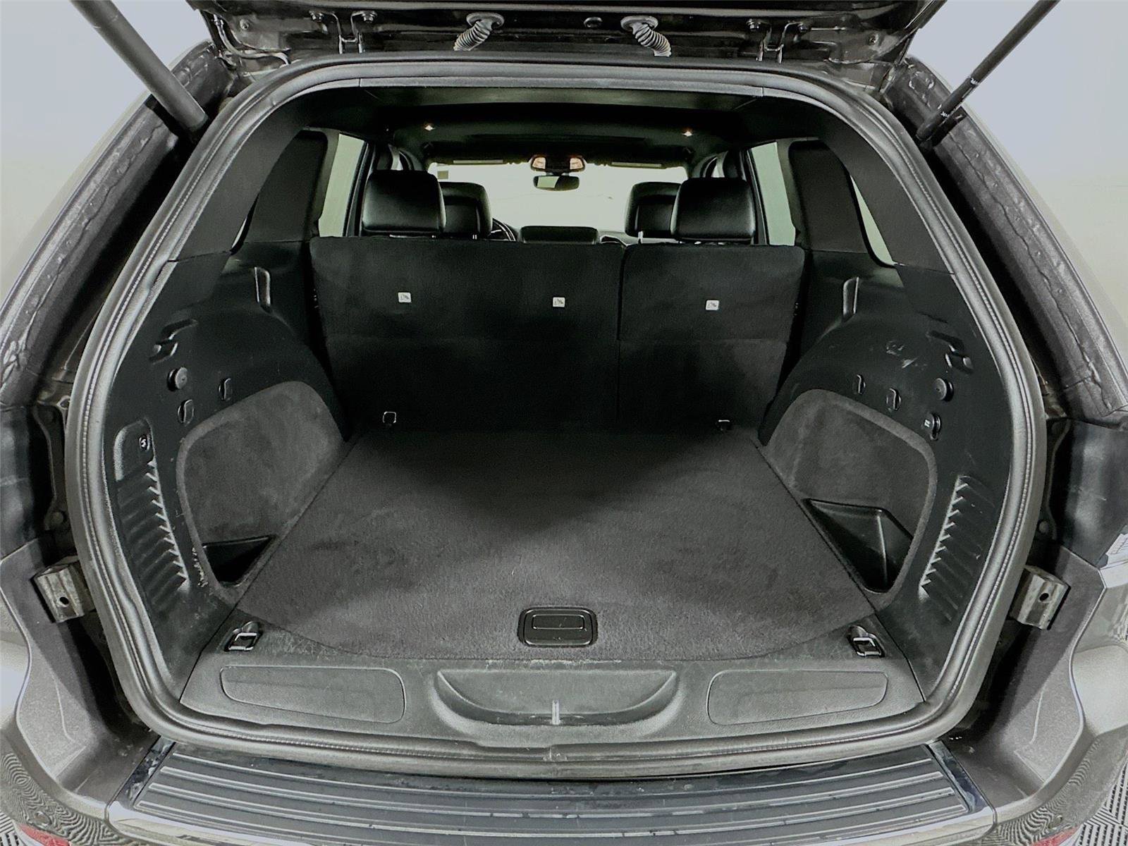 Used 2020 Jeep Grand Cherokee Limited w/ Trailer Tow Group IV image 27