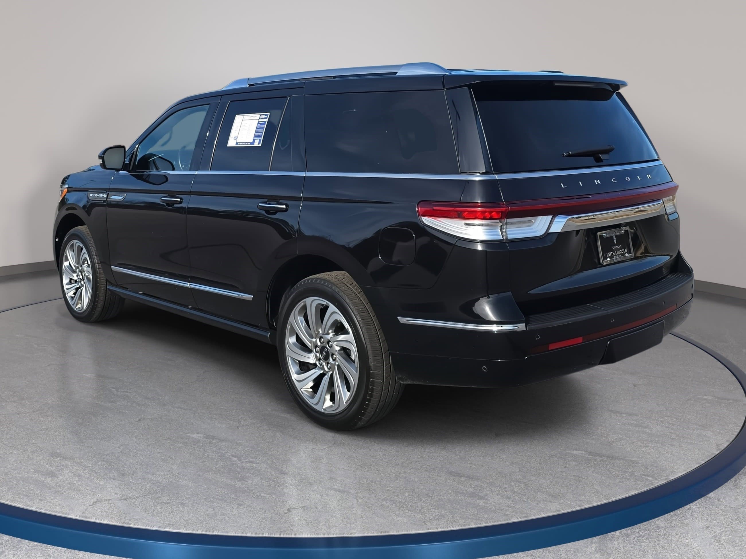 Certified 2024 Lincoln Navigator Reserve image 7