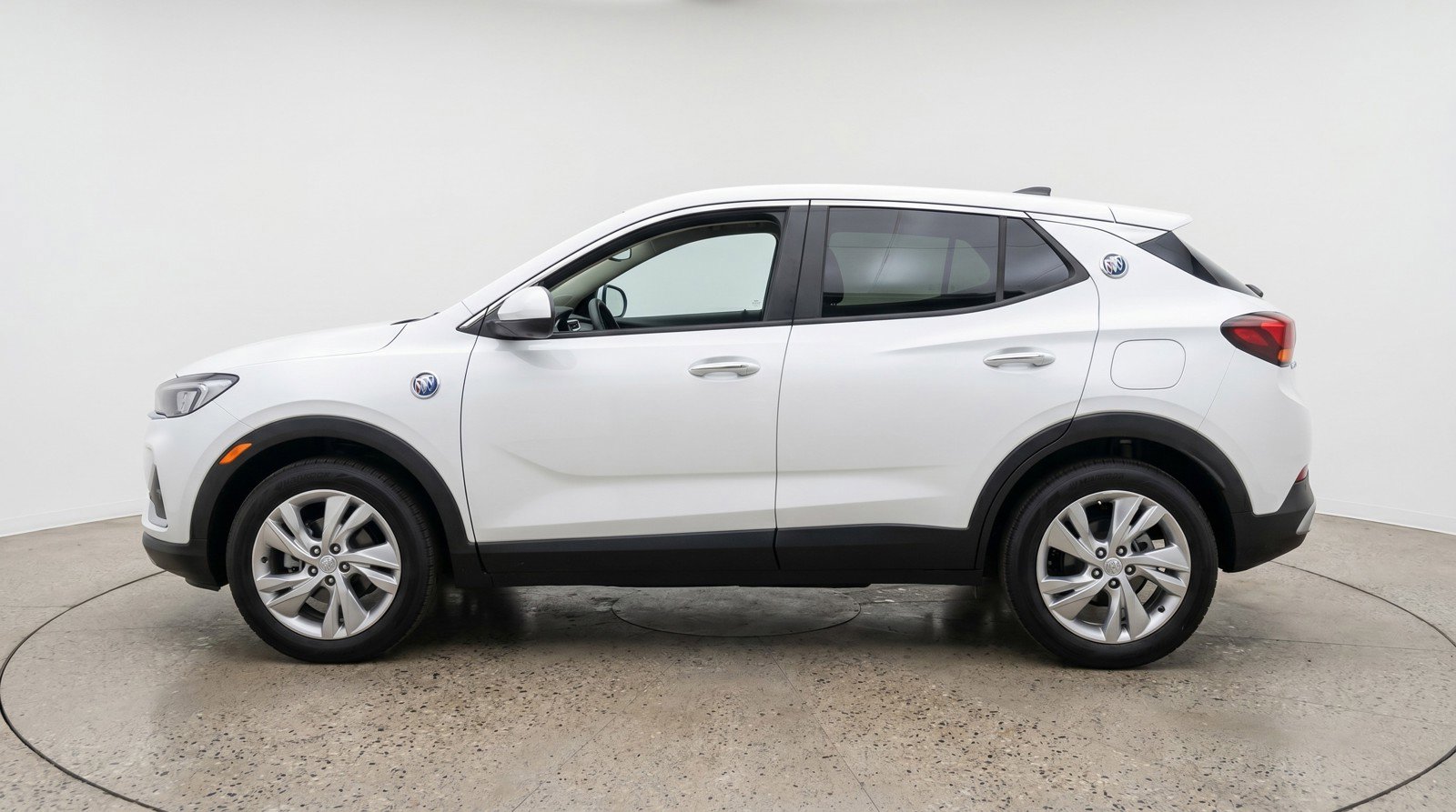 Used 2025 Buick Encore GX Preferred AWD/4WD image 5
