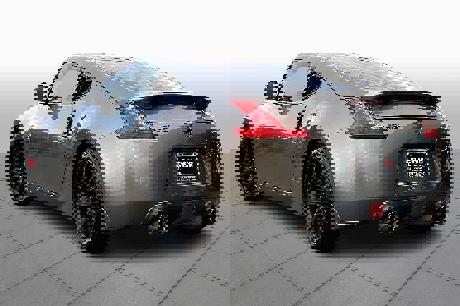 Used 2016 Nissan 370Z w/ Sport Package image 11