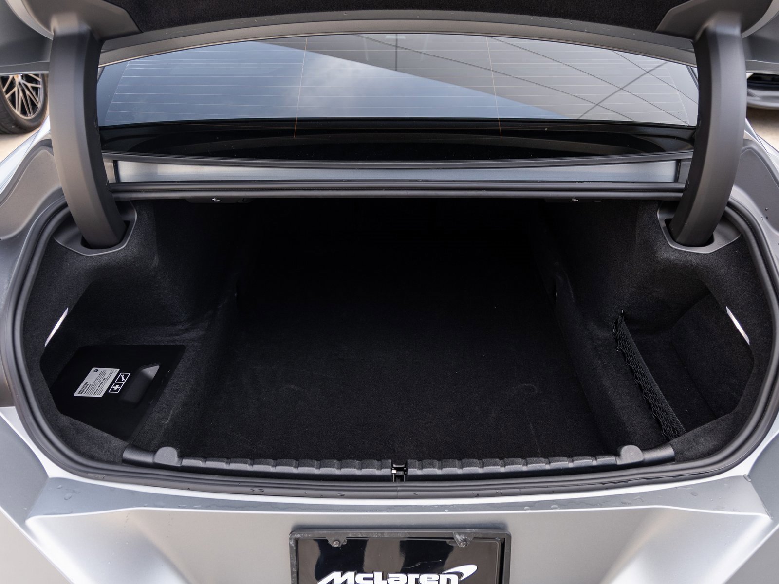 Used 2025 BMW M8 Competition image 37