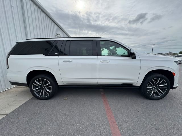 Used 2021 Cadillac Escalade ESV Sport w/ Driver Assist Tech Package RWD image 14