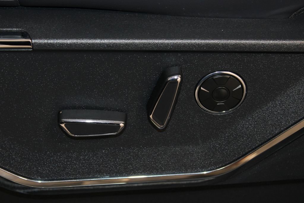 Used 2025 Ford F150 Platinum image 21