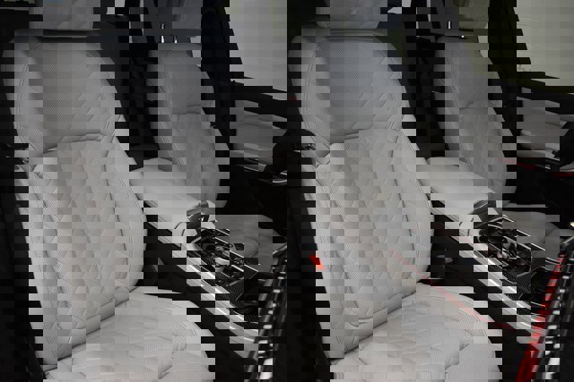 Used 2024 BMW X5 M60i w/ Executive Package image 6