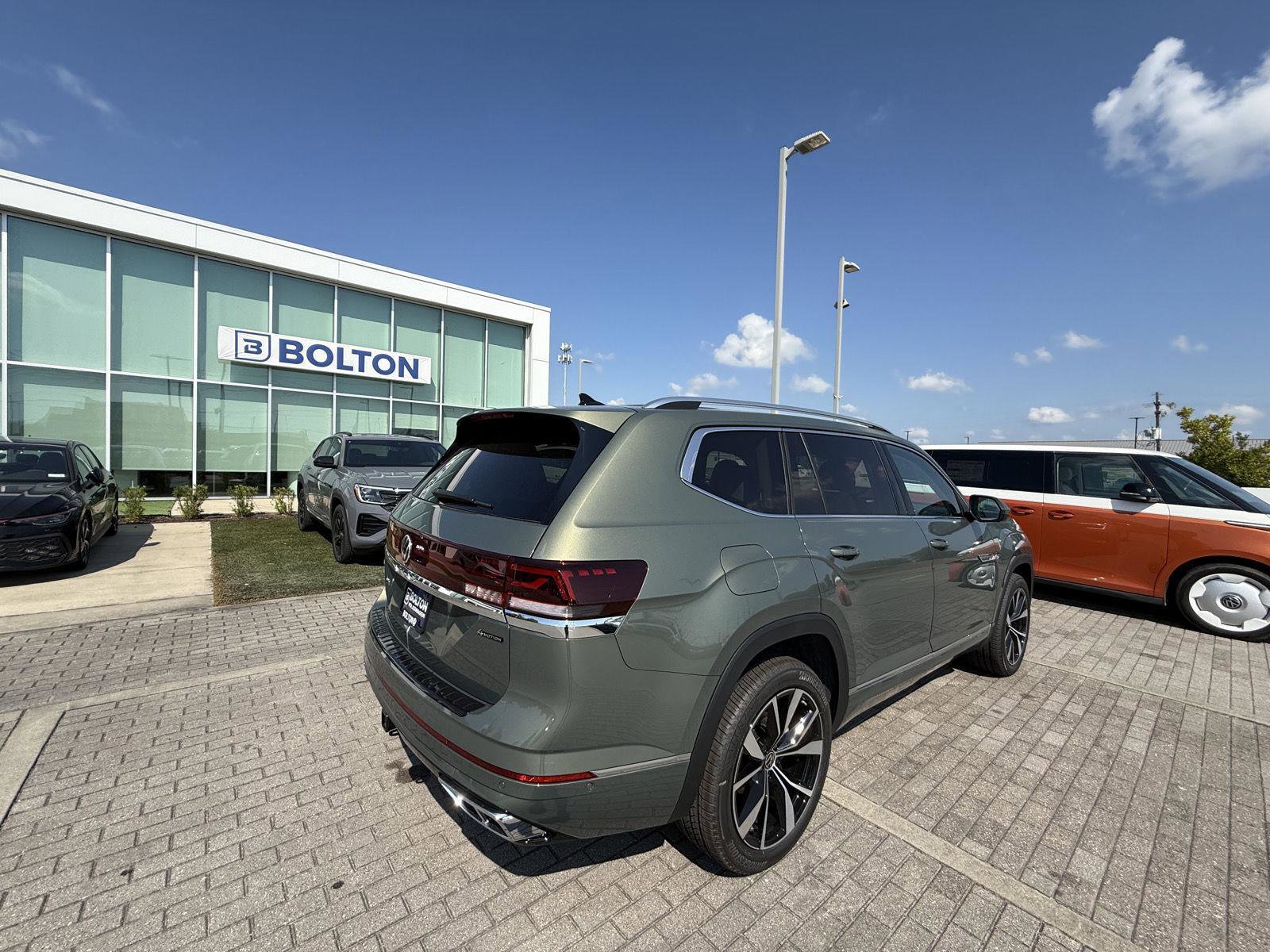 New 2026 Volkswagen Atlas SEL Premium R-Line image 8