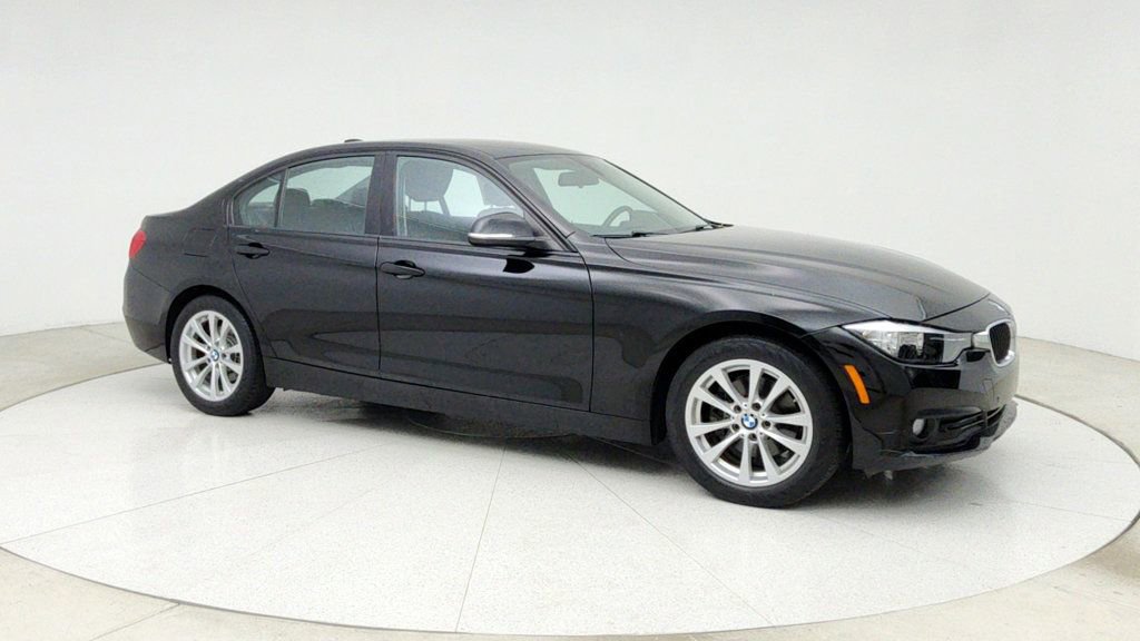 Used 2016 BMW 320i 4dr Sdn 320i with Driving Assi image 3