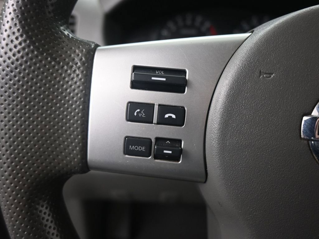 Used 2018 Nissan Frontier SV image 11