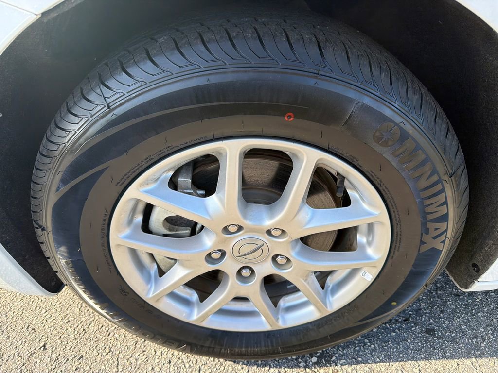 Used 2024 Chrysler Pacifica Touring-L FWD image 11