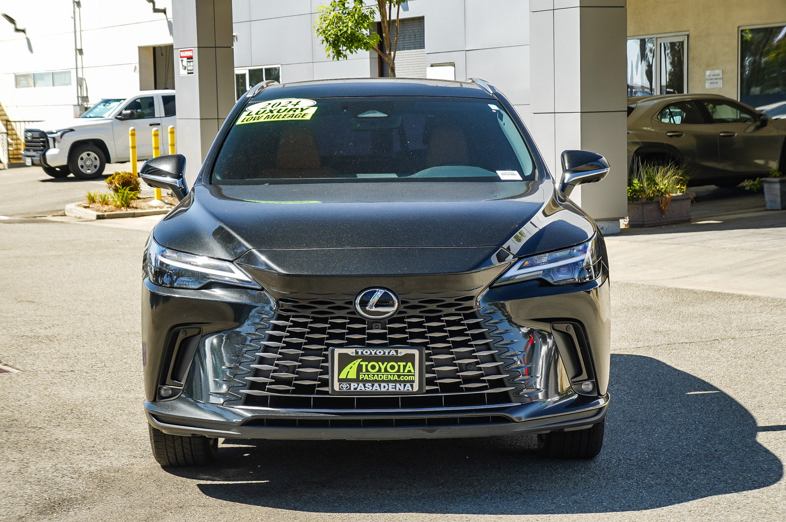 Used 2024 Lexus RX 350 Premium Plus w/ Cold Area Package FWD image 2
