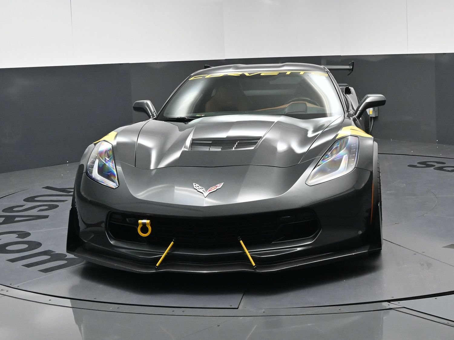 Used 2018 Chevrolet Corvette Grand Sport RWD image 3