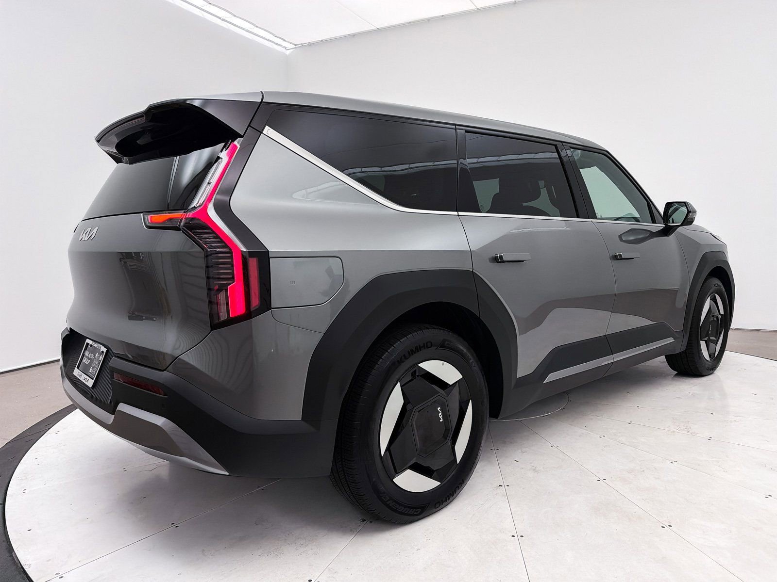 Used 2024 Kia EV9 Light Long Range image 17