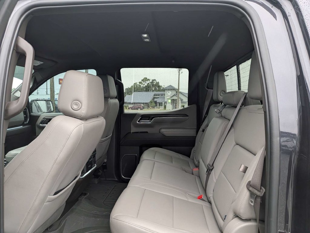 Used 2024 GMC Sierra 1500 SLT w/ SLT Premium Plus Package AWD/4WD image 12