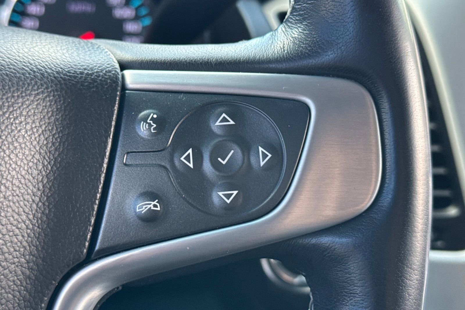 Used 2019 GMC Yukon SLT image 36