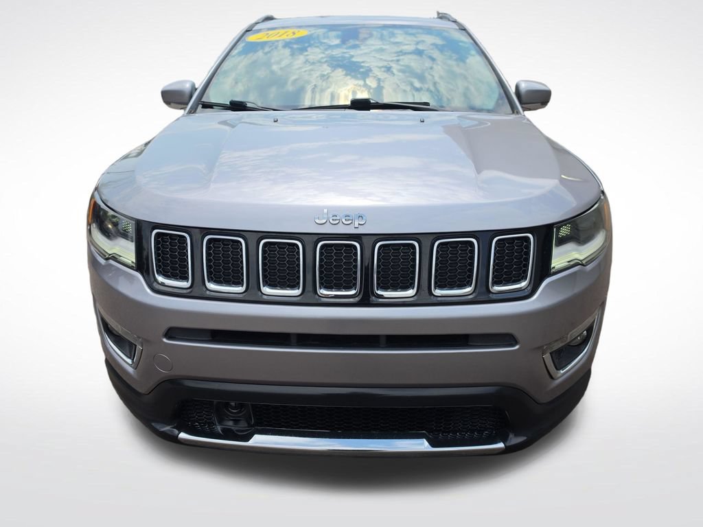 Used 2018 Jeep Compass Limited w/ Navigation Group AWD/4WD image 8