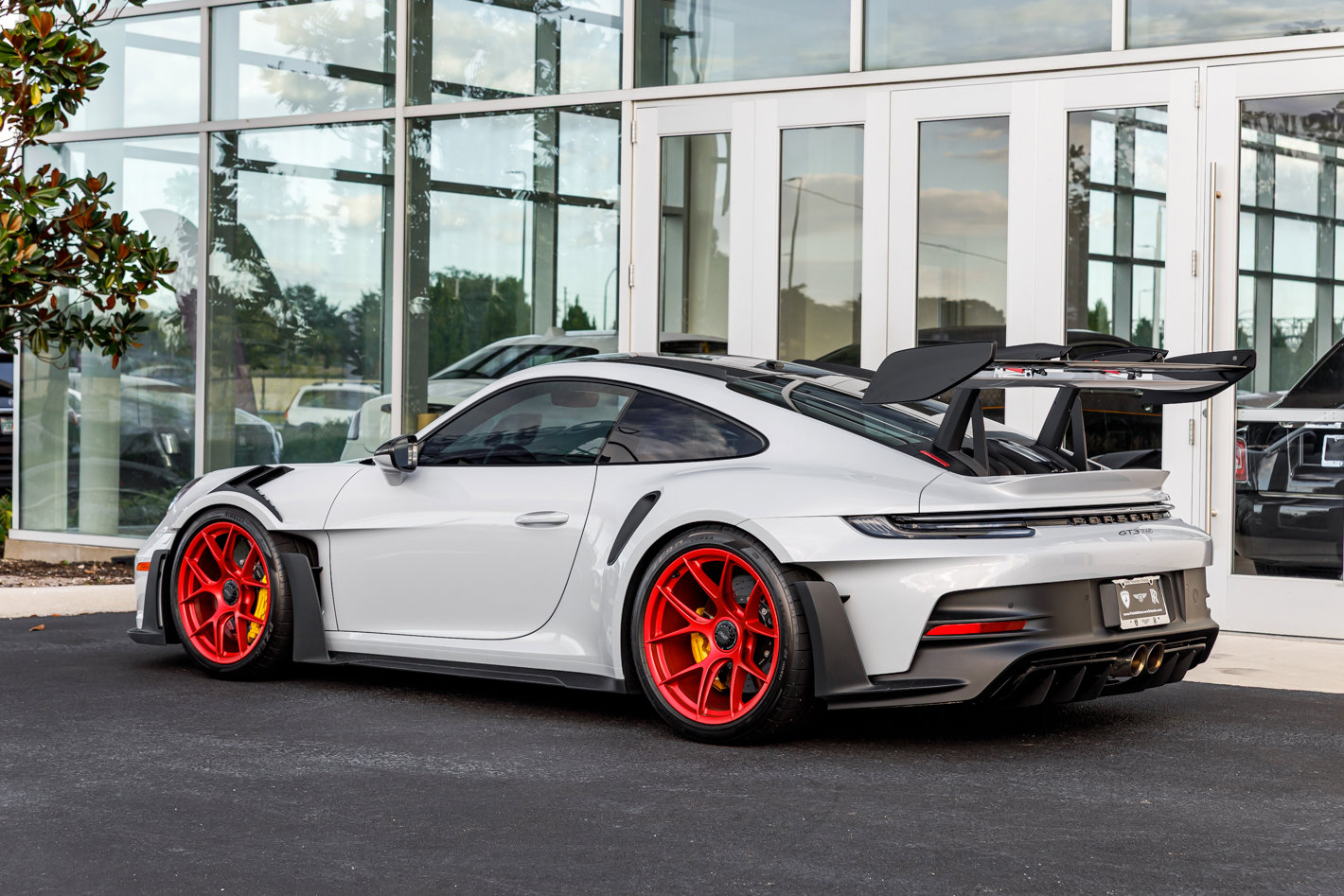 Used 2024 Porsche 911 GT3 RS RWD image 8