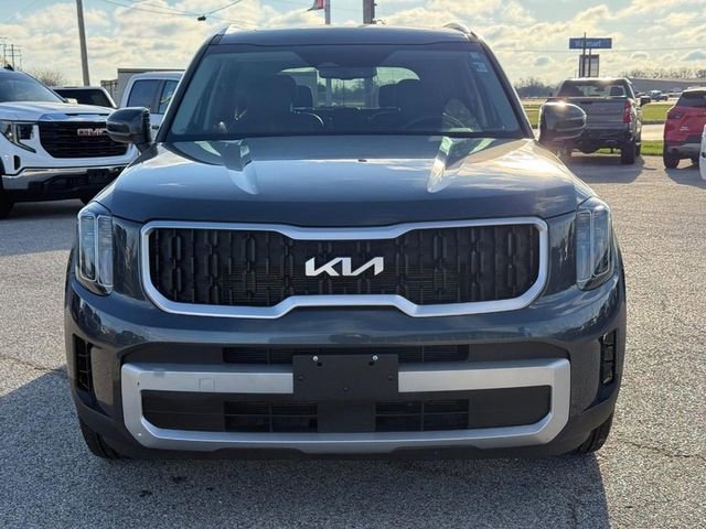 Used 2024 Kia Telluride EX w/ EX Captain's Chair Package image 9