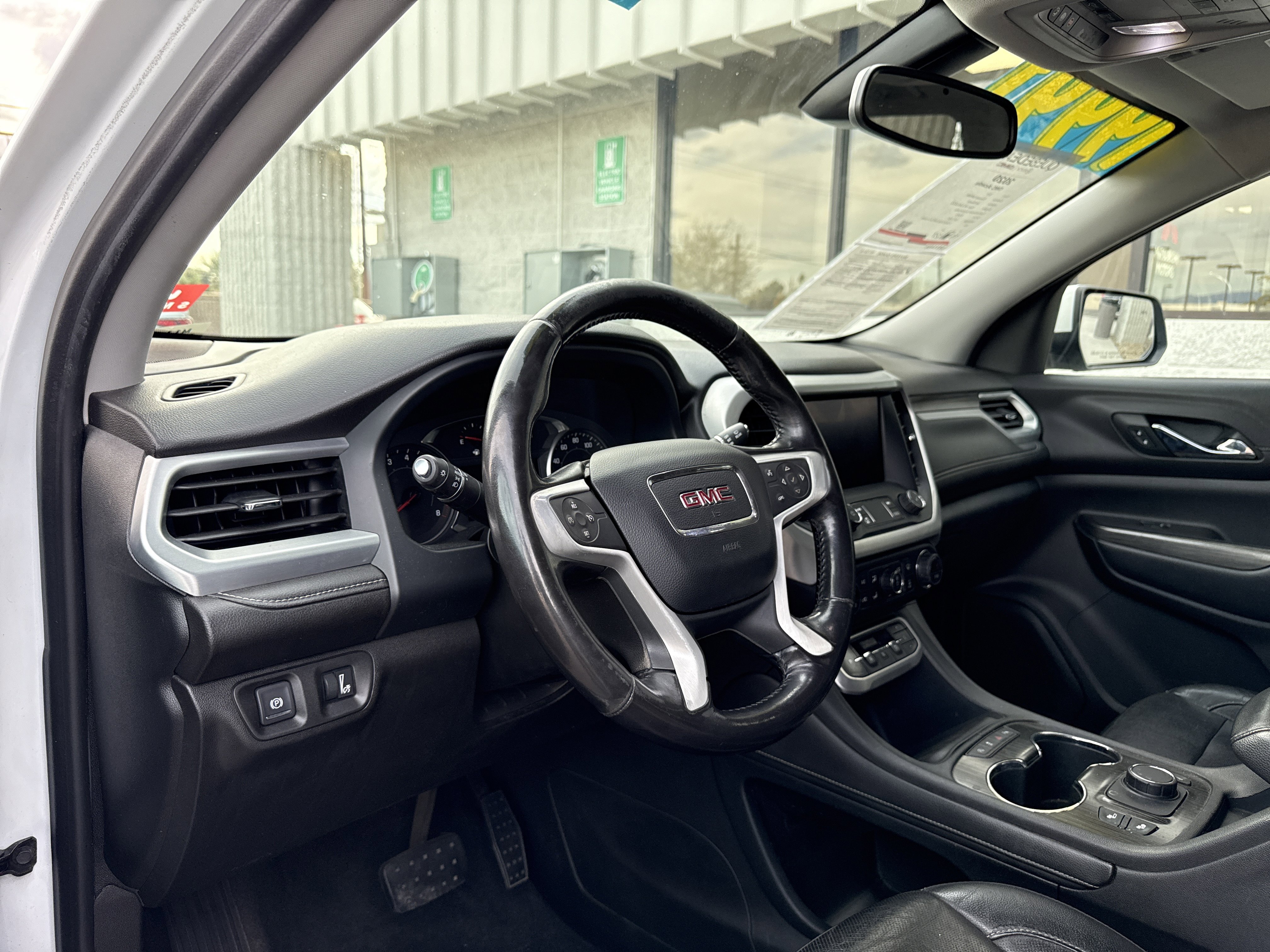 Used 2020 GMC Acadia SLT image 27