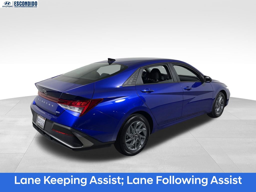 Certified 2025 Hyundai Elantra Blue FWD image 5