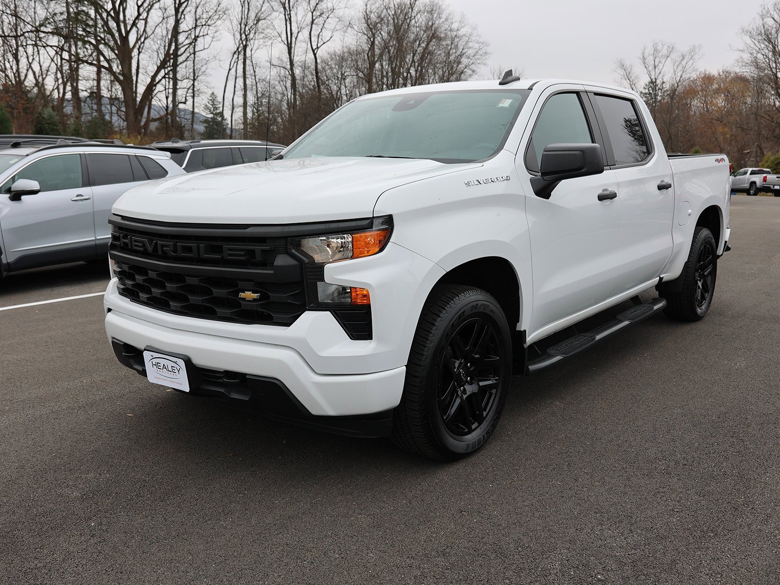 Used 2023 Chevrolet Silverado 1500 Custom image 3