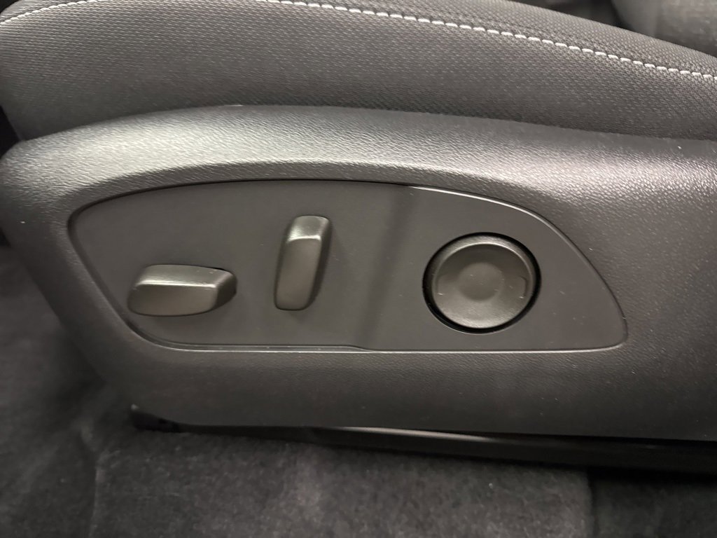 New 2026 Chevrolet Traverse LT w/ Sun and Wheel Package image 22