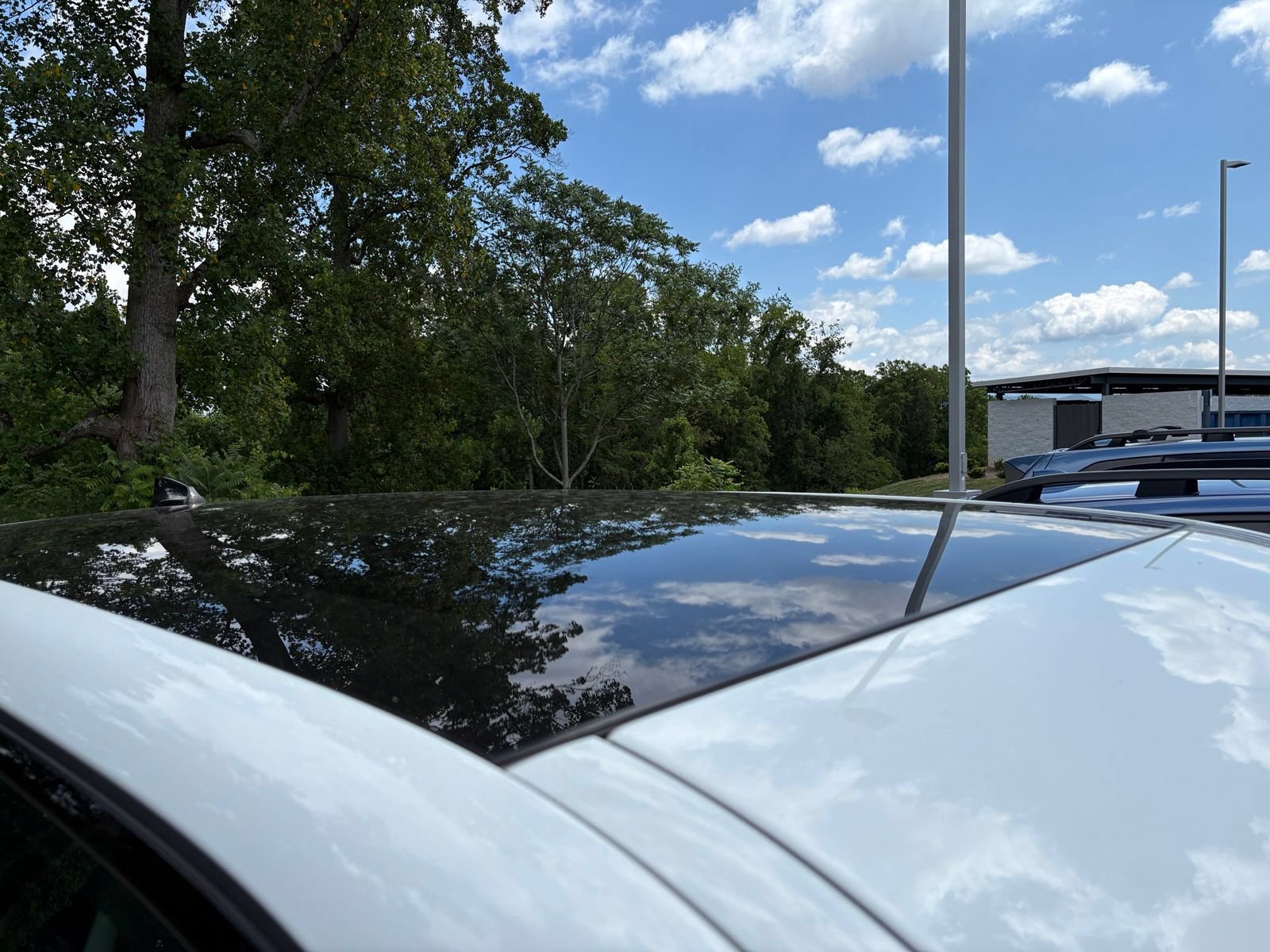 Used 2017 Land Rover Discovery Sport HSE AWD/4WD image 9