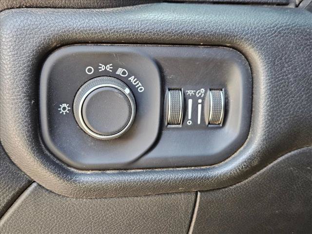 Used 2020 RAM 3500 Tradesman w/ Chrome Appearance Group AWD/4WD image 25