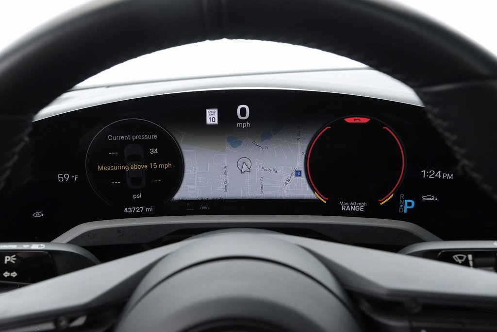 Used 2022 Porsche Taycan image 26