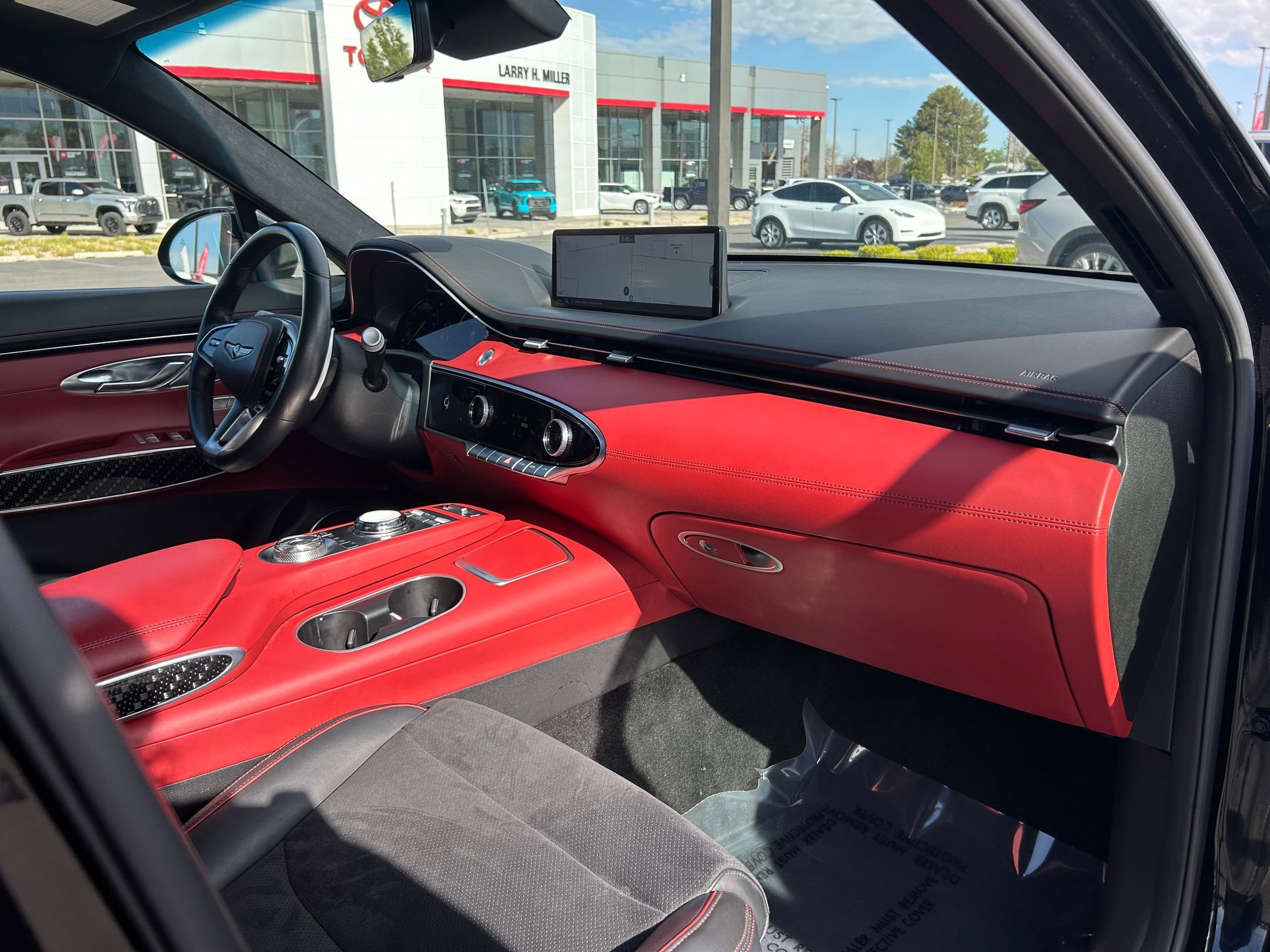 Used 2022 Genesis GV70 3.5T Sport w/ Sport Prestige Package AWD/4WD image 28