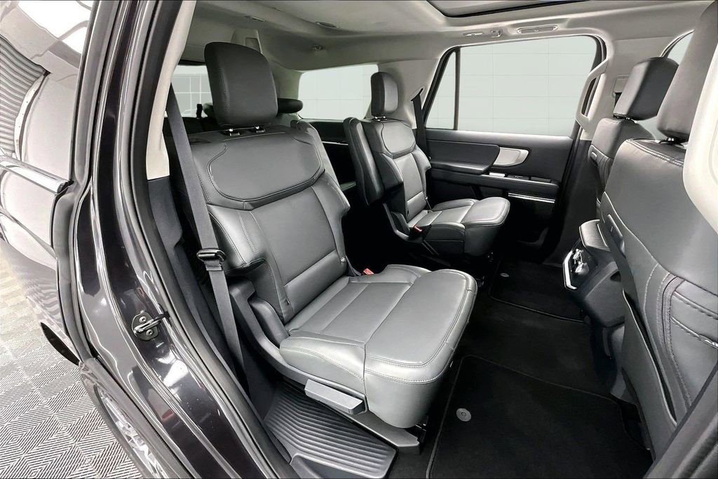New 2026 Ford Expedition Active AWD/4WD image 10