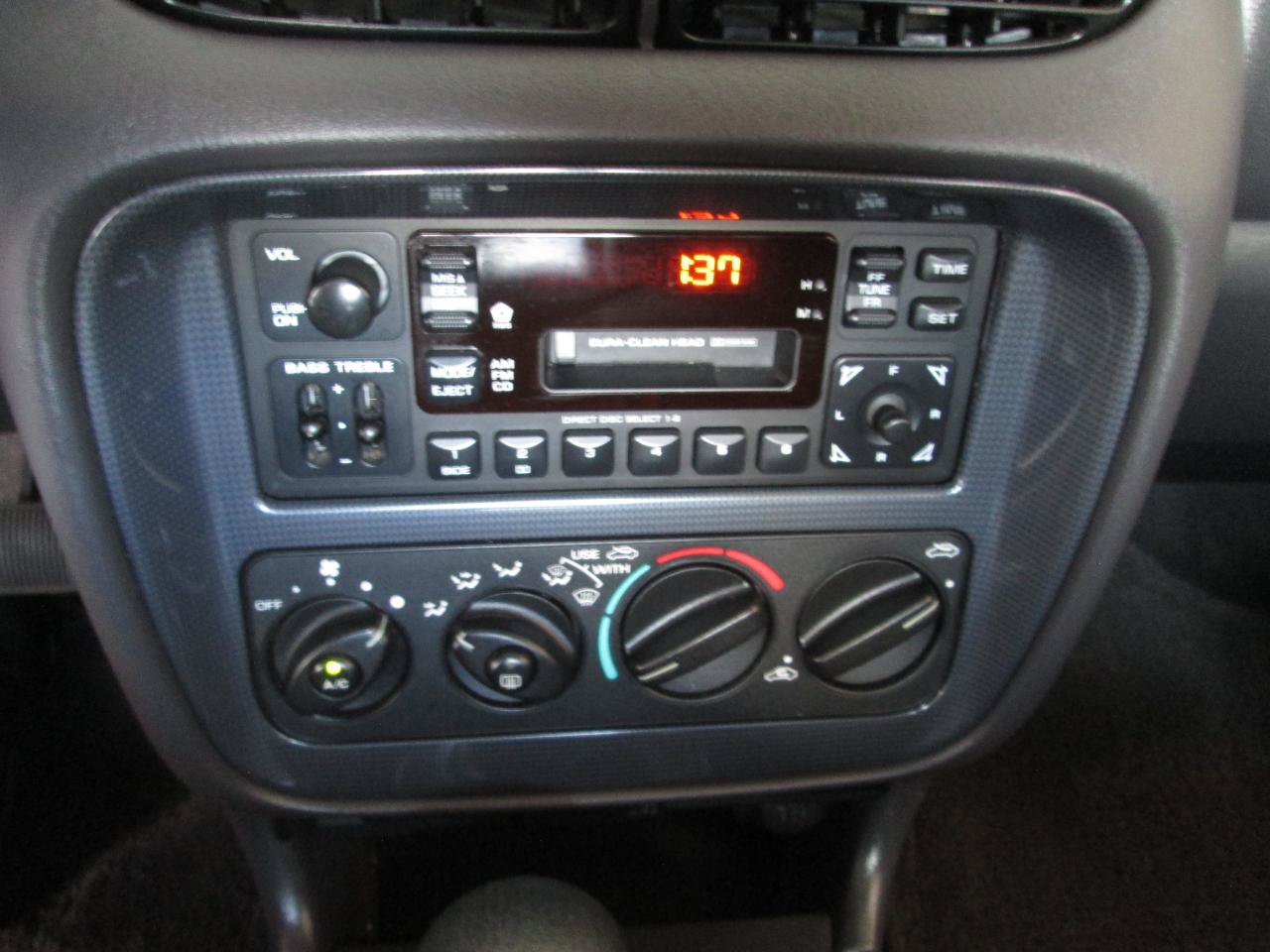 Used 2000 Dodge Stratus SE FWD image 19