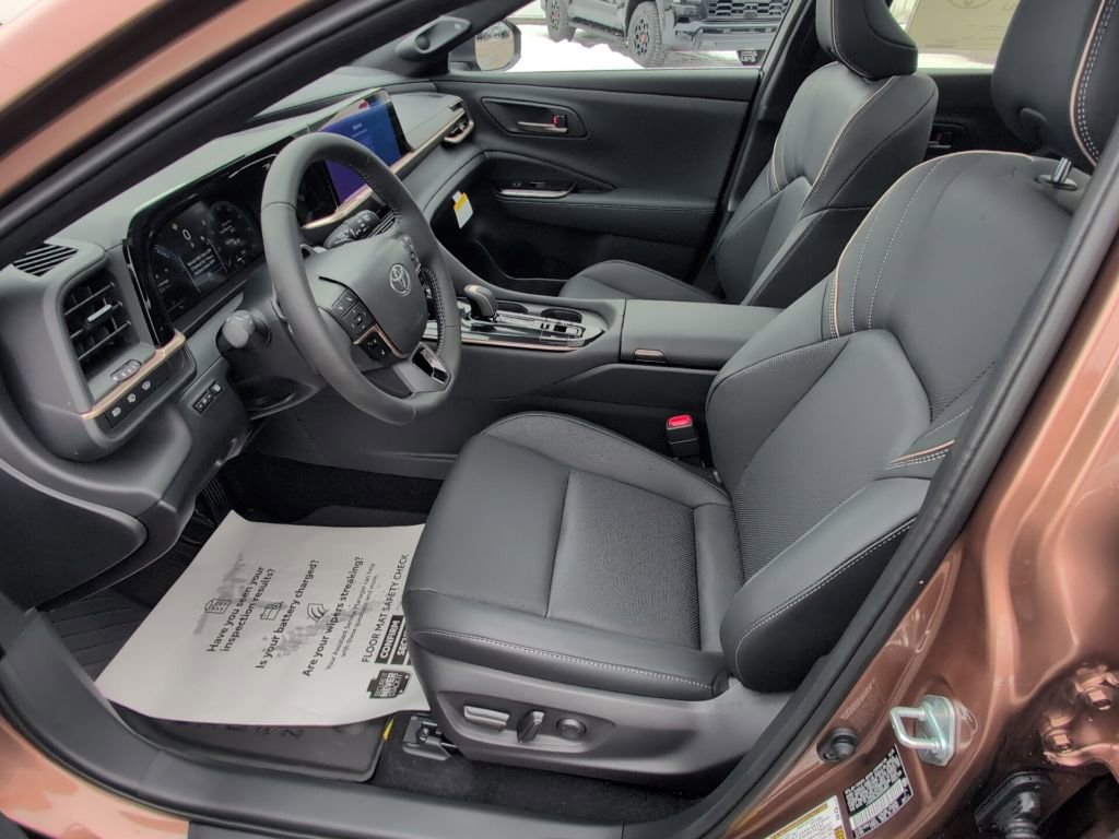 Certified 2025 Toyota Crown Signia w/ Advanced Technology Package image 16