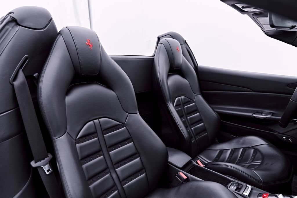 Used 2019 Ferrari 488 Spider RWD image 61