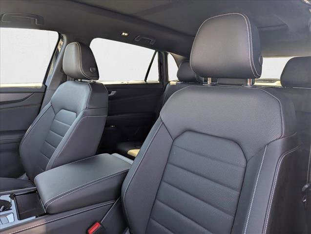 New 2026 Volkswagen Atlas Cross Sport SEL R-Line image 22
