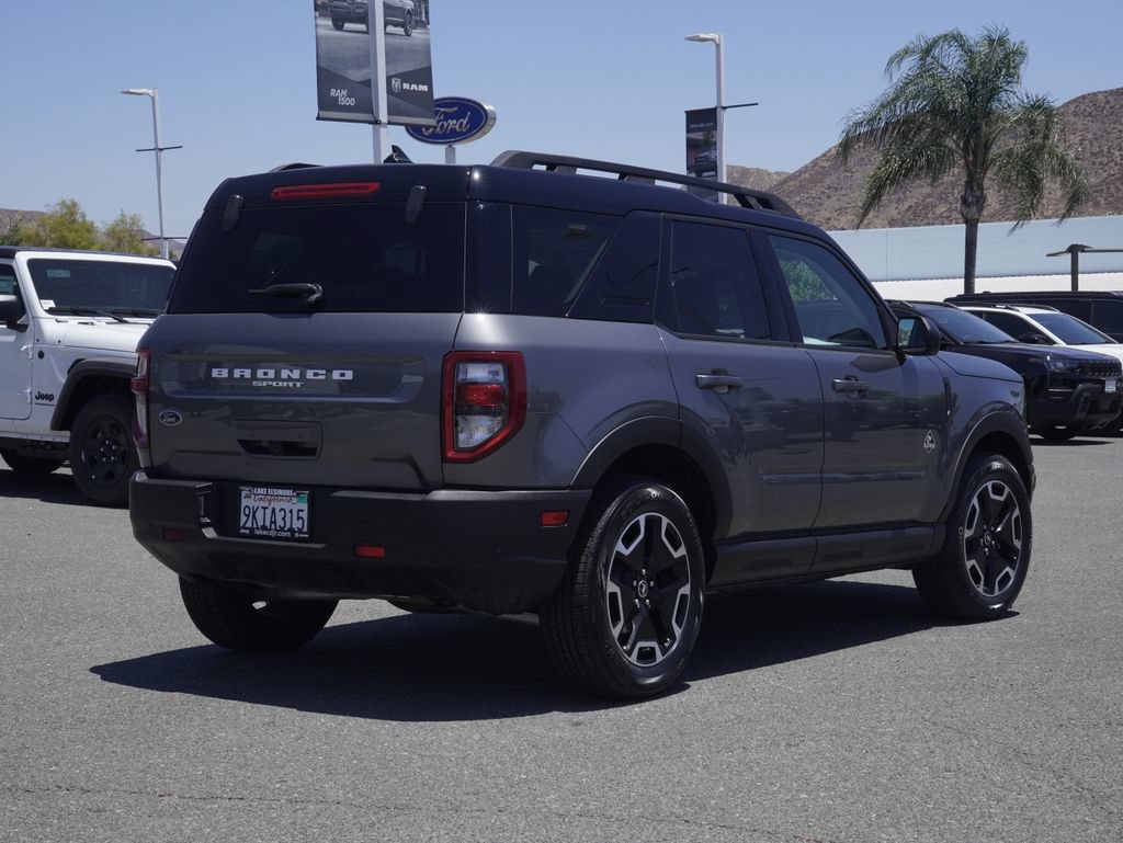 Used 2023 Ford Bronco Sport Outer Banks w/ Tech Package AWD/4WD image 4