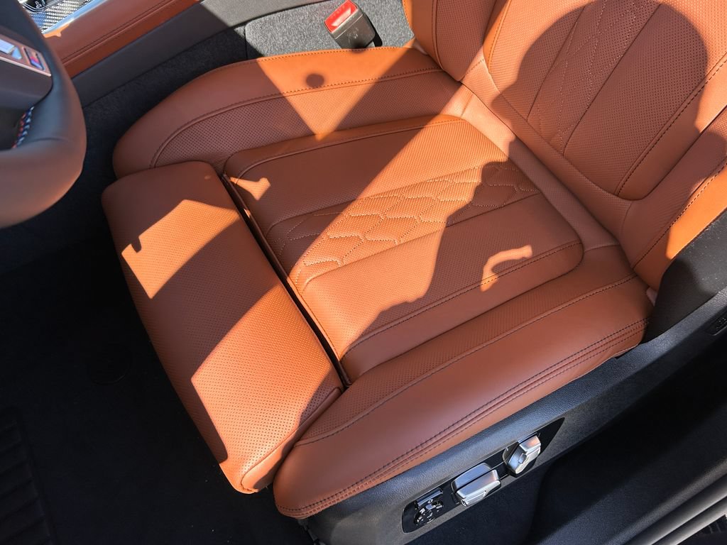 New 2027 BMW X6 M60i AWD/4WD image 16
