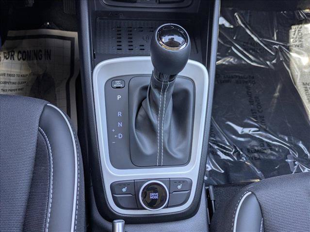 New 2025 Hyundai Venue Limited FWD image 15