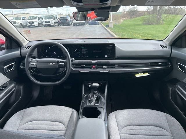 Used 2025 Kia K4 EX image 35